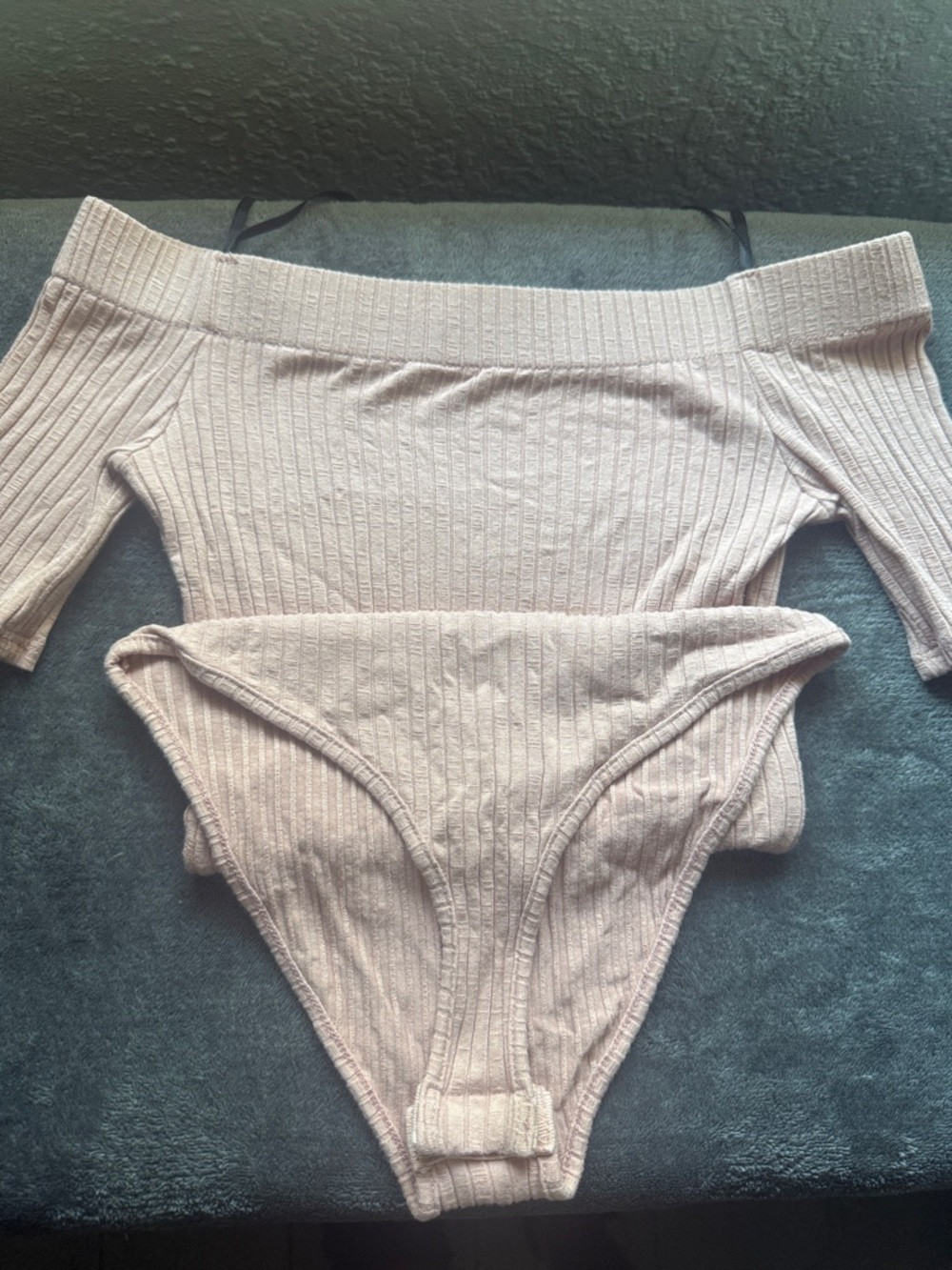 Ribbed Off-Shoulder Bodysuit - Light Mauve